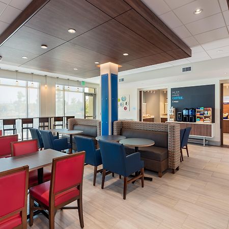 Holiday Inn Express & Suites - Moreno Valley - Riverside By Ihg Exterior foto